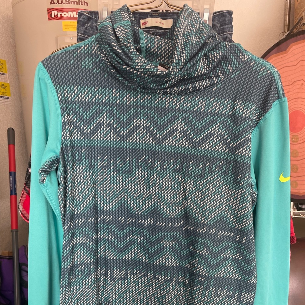 Nike Performance Sweater